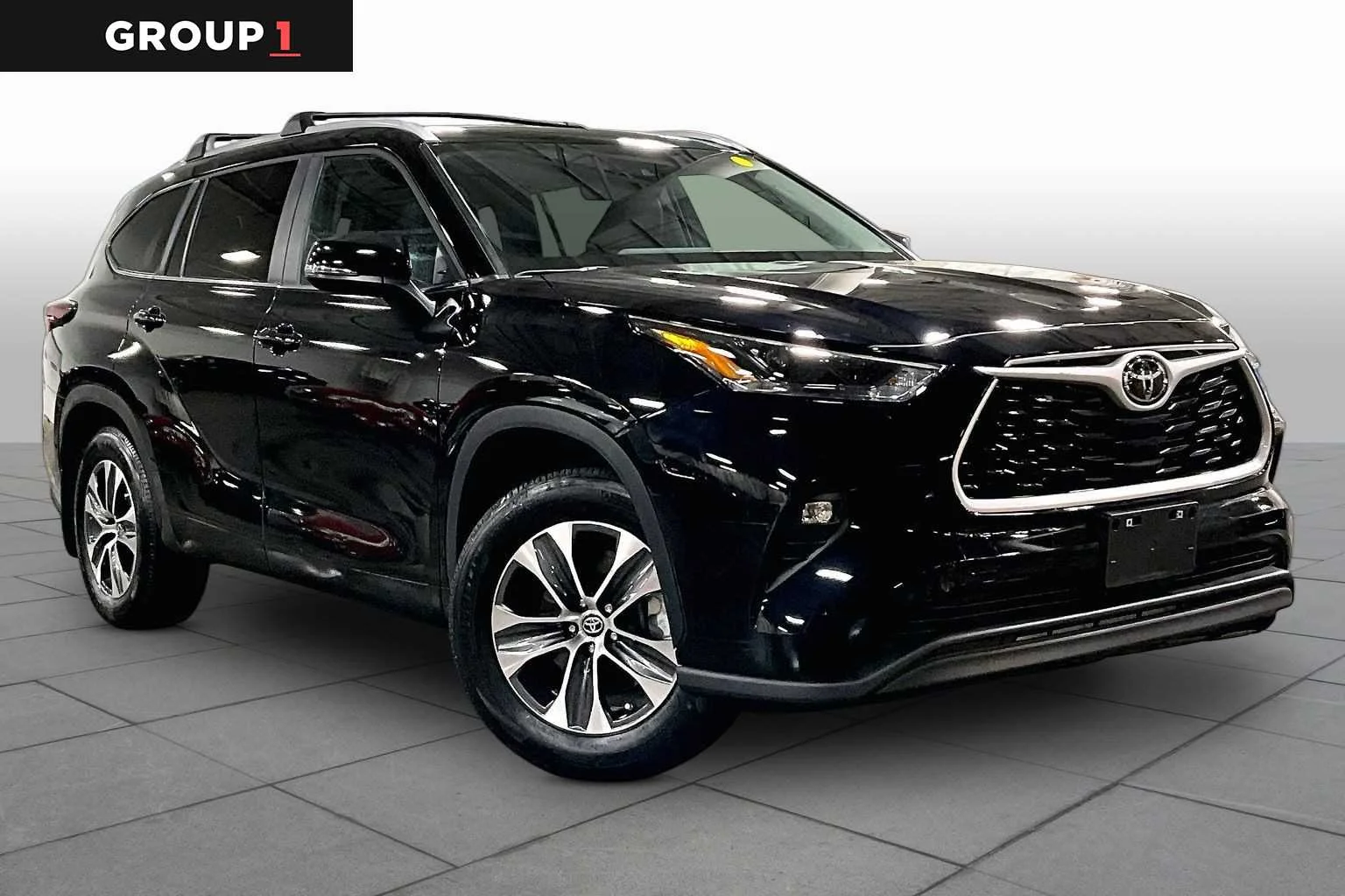 Certified Used 2026 Midnight Black Metallic Toyota XLE image 3
