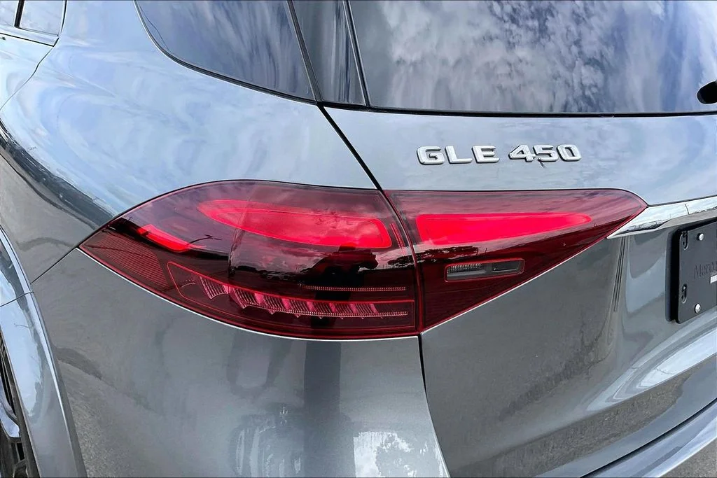 Used 2025 Gray Mercedes-Benz GLE 450 image 20