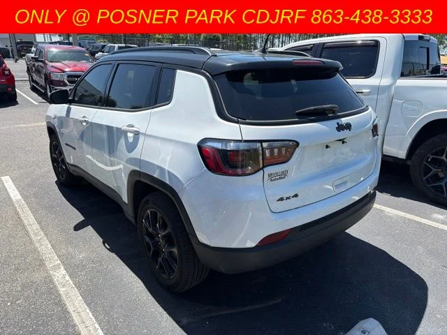 Used 2024 White Jeep Latitude image 3
