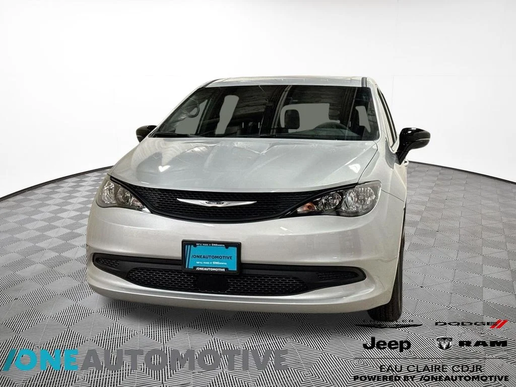 2026 Chrysler Voyager LX's photo