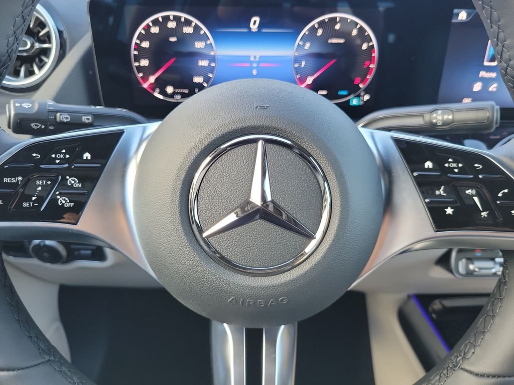 New 2026 Polar White Mercedes-Benz GLA 250 image 24