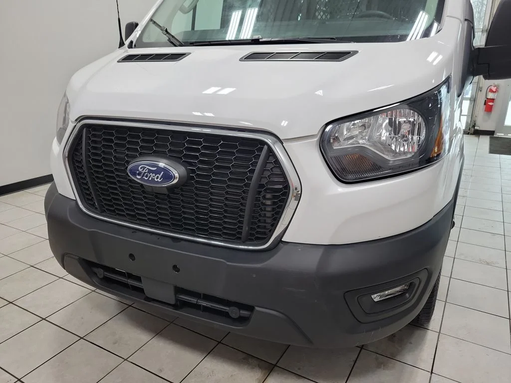 Used 2024 Oxford White Ford Base image 26