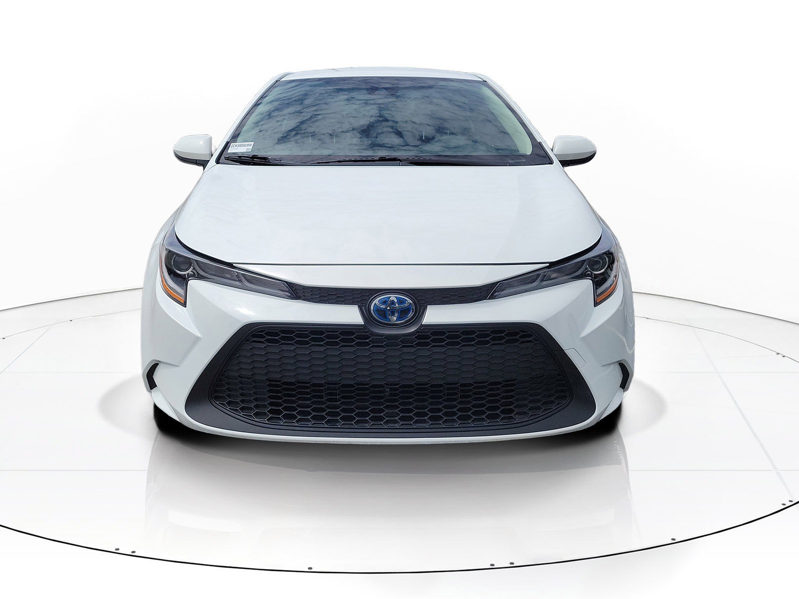 Used 2022 White Toyota Hybrid LE image 2