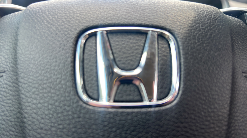 Used 2018 White Honda EX-L image 34