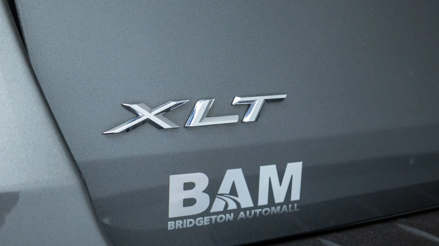 Used 2023 Gray Ford XLT image 32