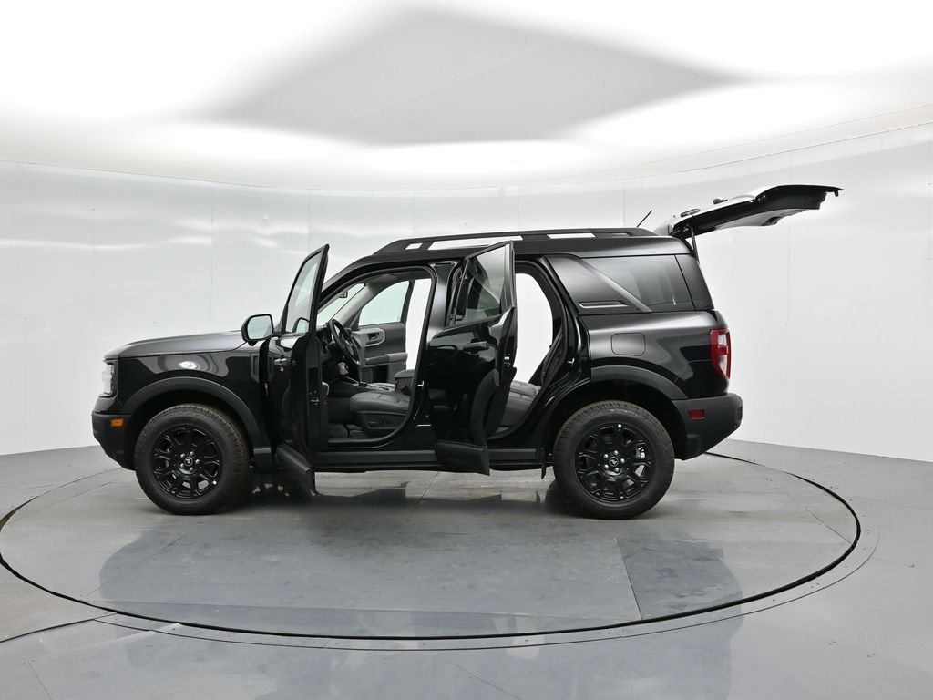 New 2025 Shadow Black Ford Badlands image 39