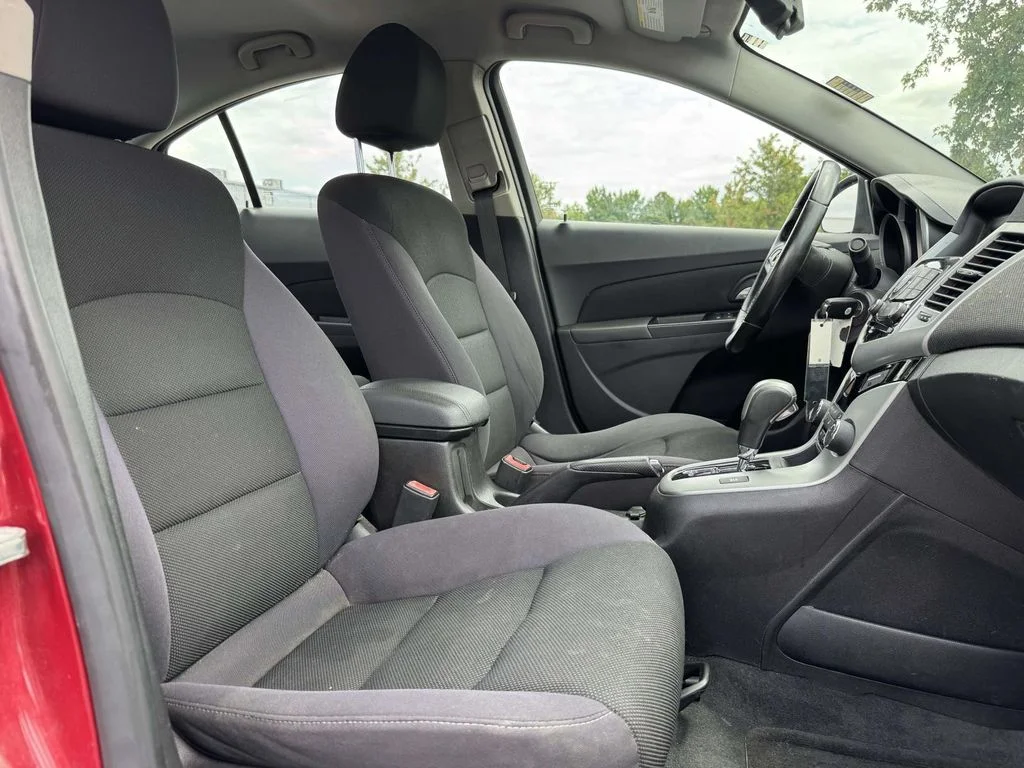 Used 2014 Red Chevrolet 1LT image 13