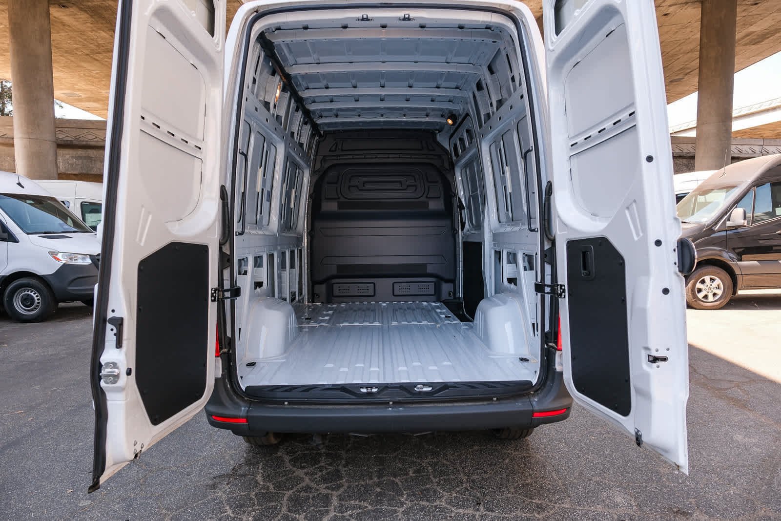New 2025 Arctic+White Mercedes-Benz Cargo 144 WB  RWD 2.0L 4-Cylinder image 29