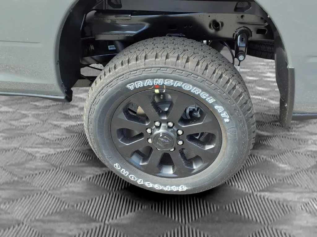New 2027 Ceramic Gray Clear-Coat Exterior Paint RAM Laramie image 23