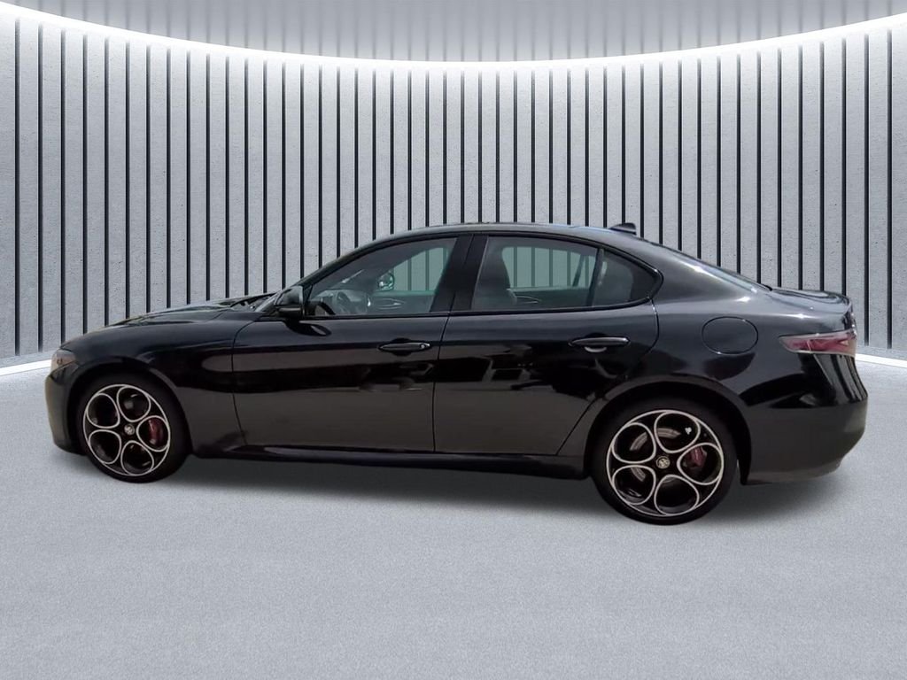 Used 2024 Black Alfa Romeo Veloce image 7