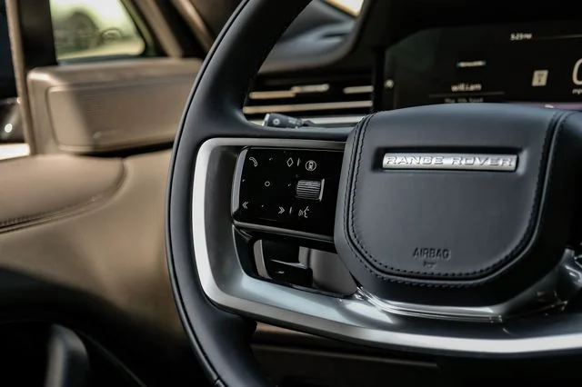 New 2026  Land Rover SE image 20