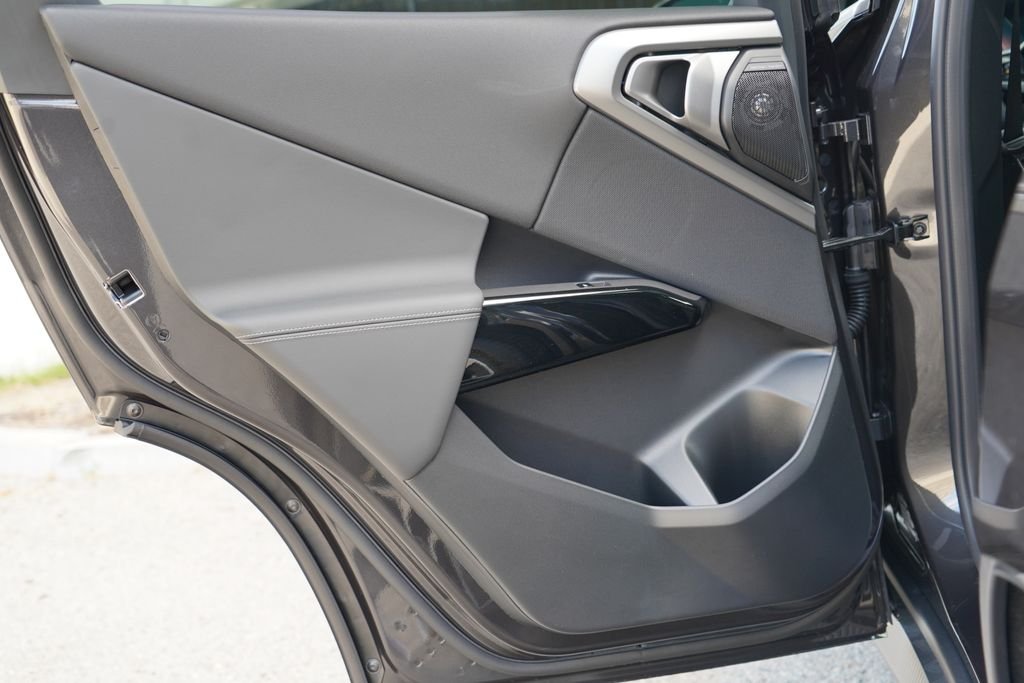 New 2026 Dark Graphite Metallic BMW 30 xDrive image 26