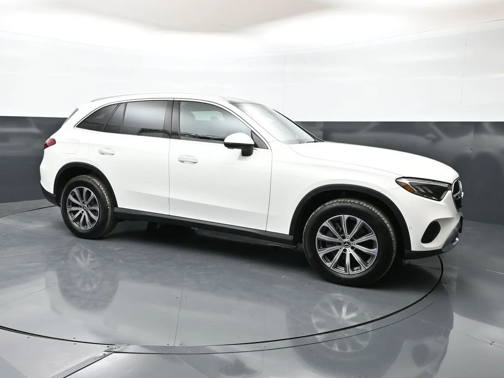 2025 Mercedes-Benz GLC GLC 300 4MATIC's photo