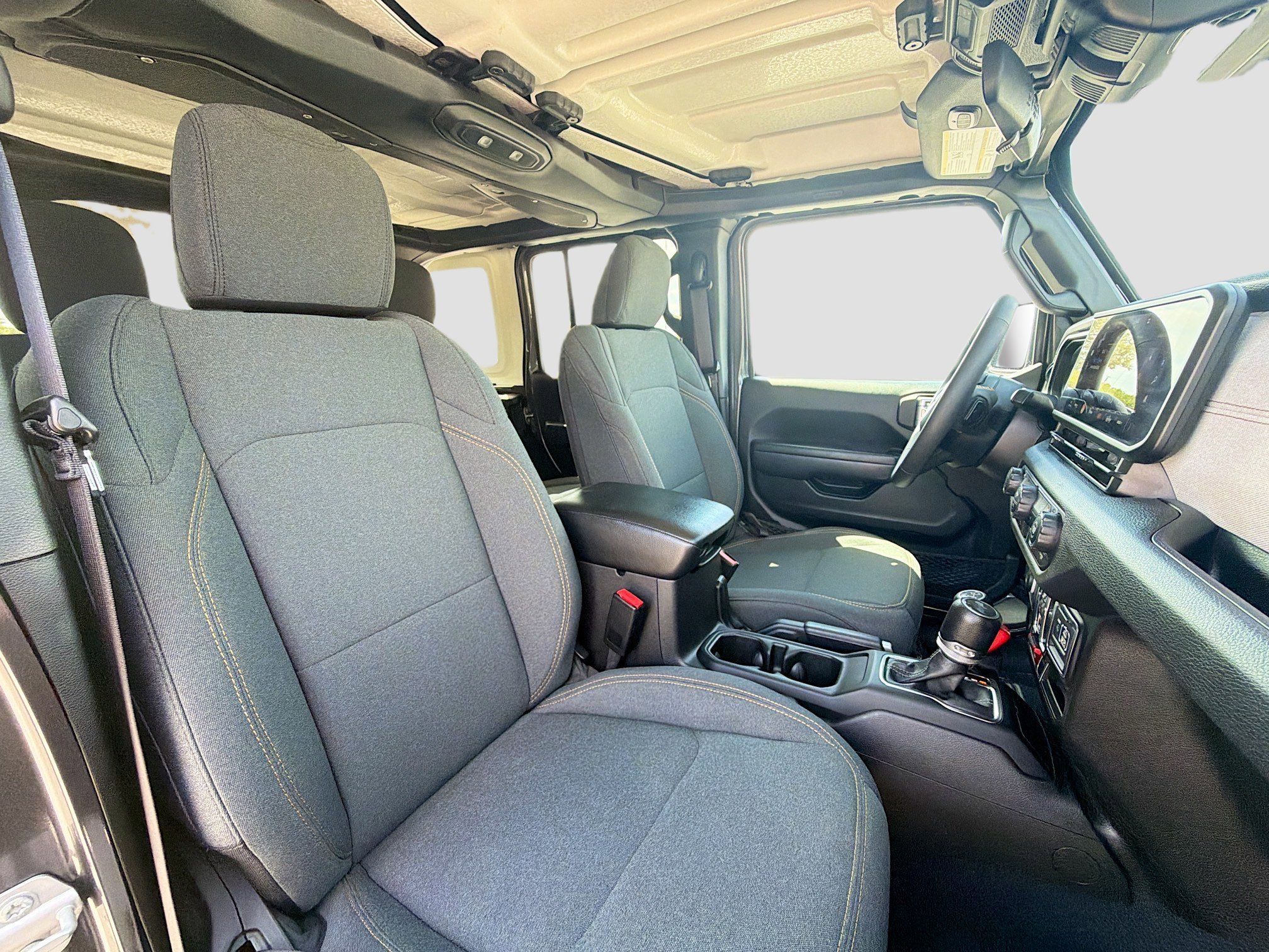 Used 2024 Granite Crystal Metallic Clearcoat Jeep Willys image 15