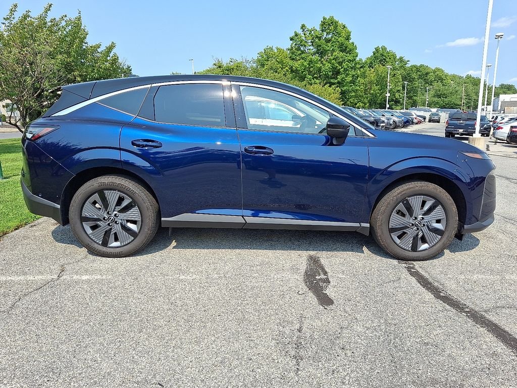 Used 2025 Blue Nissan SL image 5