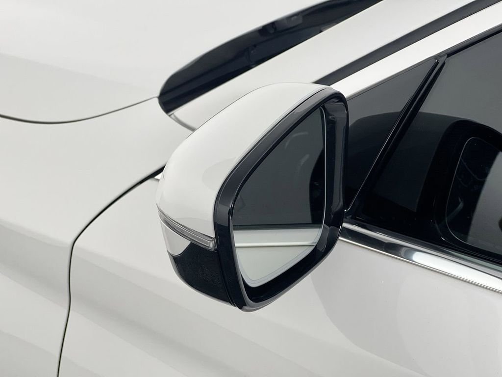 2022 BMW 5 Series 540i - Photo 10