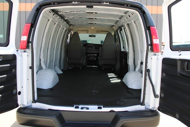 New 2026 Summit White GMC Work Van image 20
