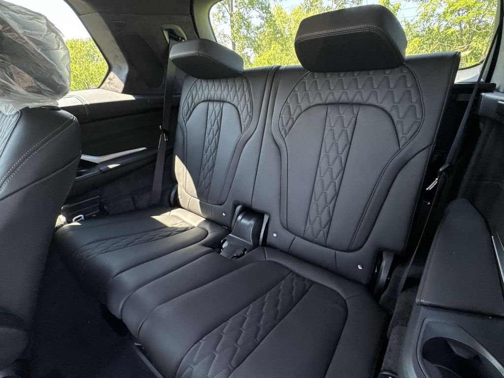 New 2027 Alpine White BMW xDrive40i image 26