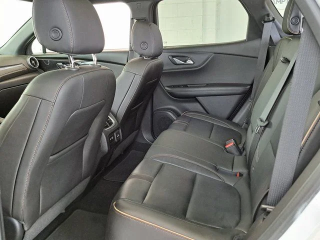 Used 2019 White Chevrolet Premier image 27