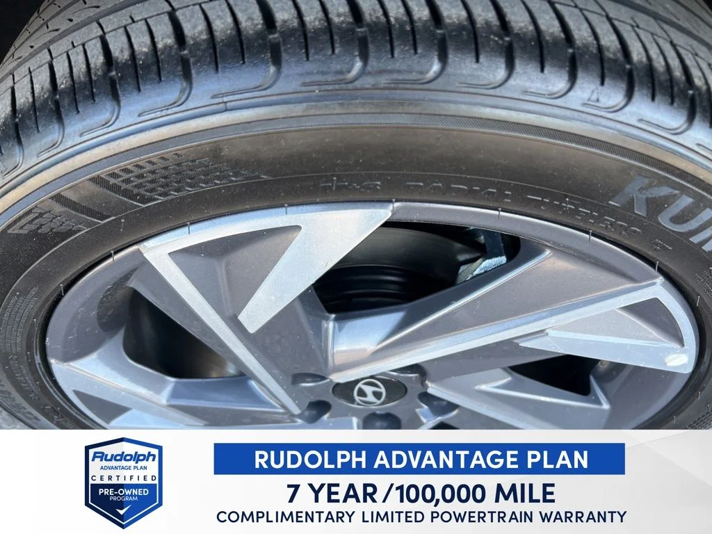 Used 2025 Gray Hyundai SEL Sport image 28