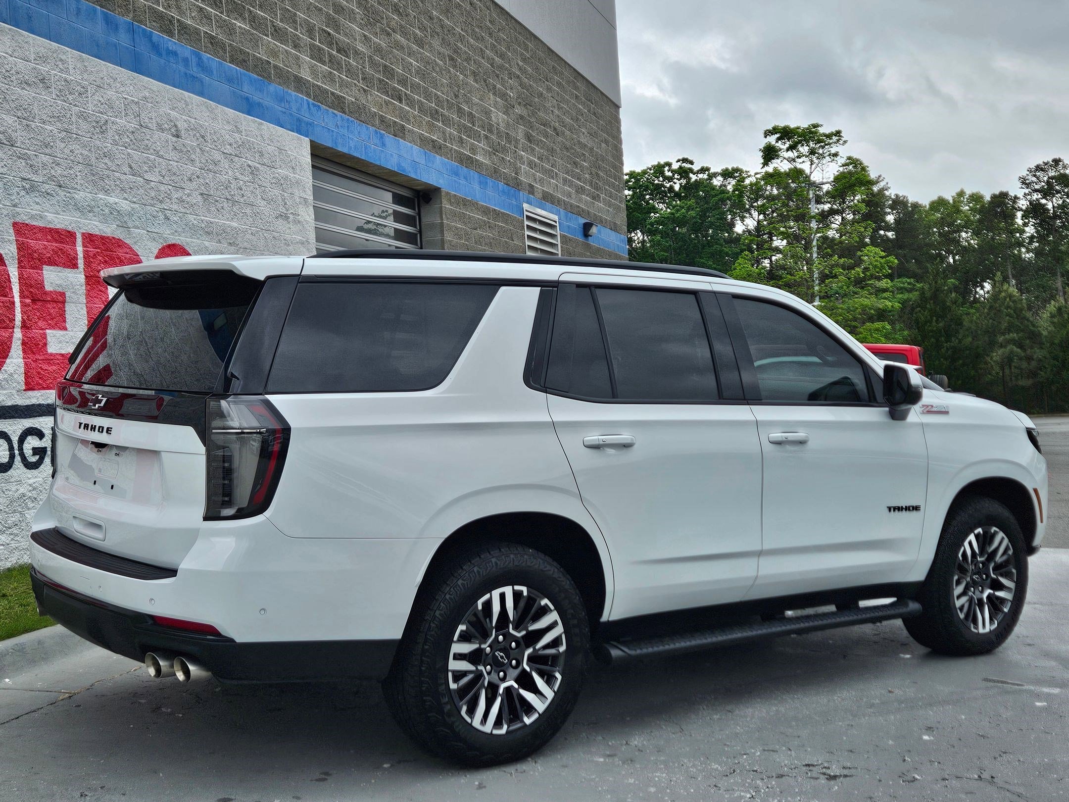 Used 2026 Summit White Chevrolet Z71 image 7
