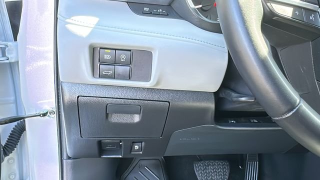Used 2023 Beige Toyota XLE image 18