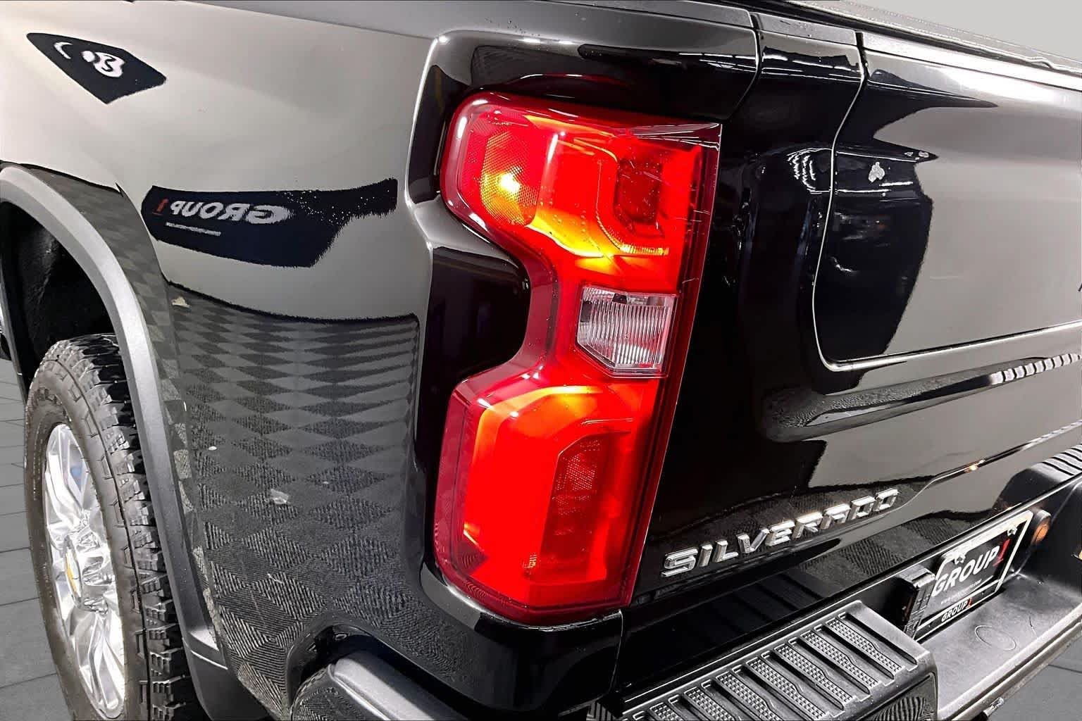 Used 2023 Black Chevrolet High Country image 27