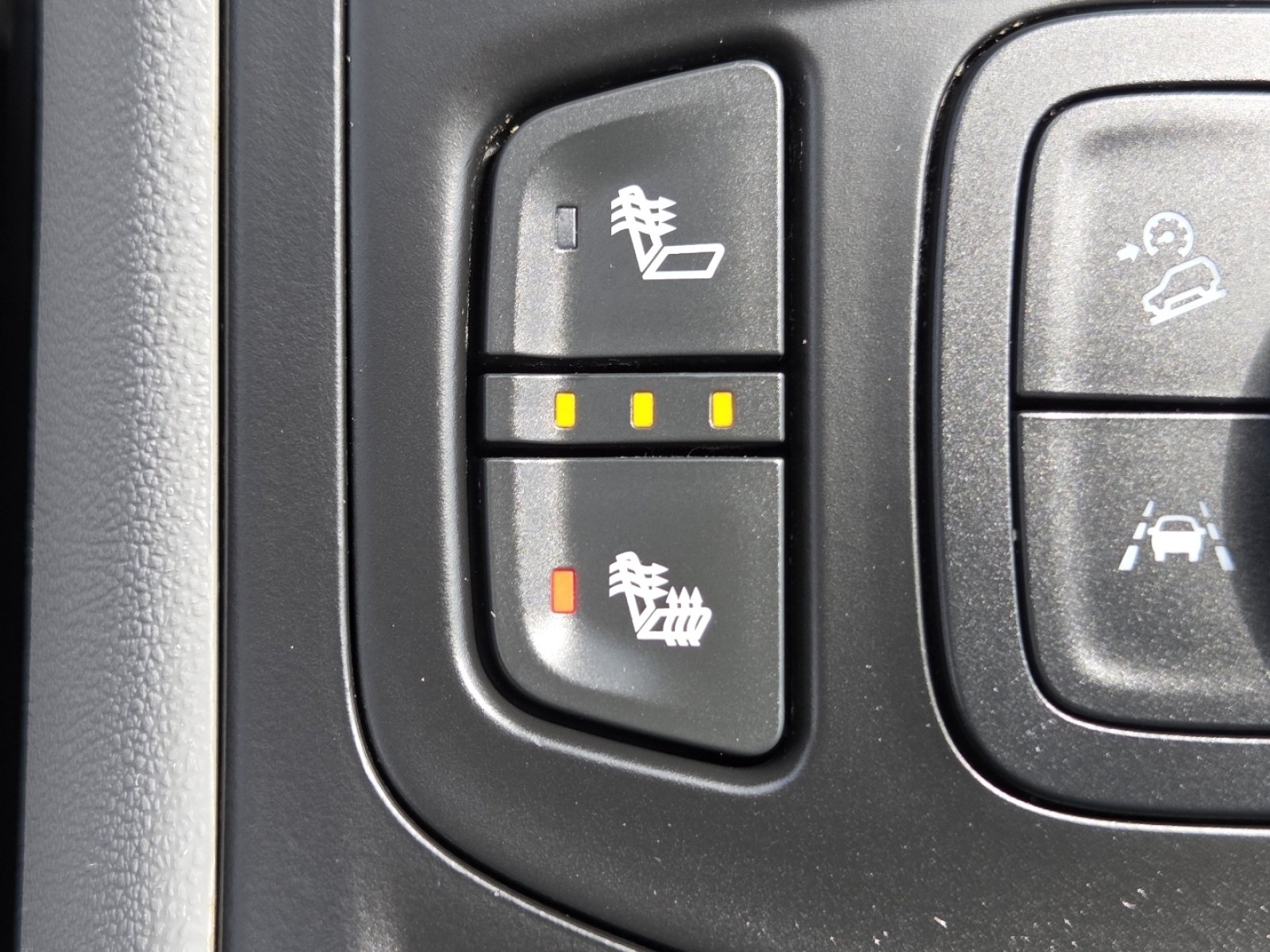 Used 2020 Quicksilver Metallic GMC SLE image 6