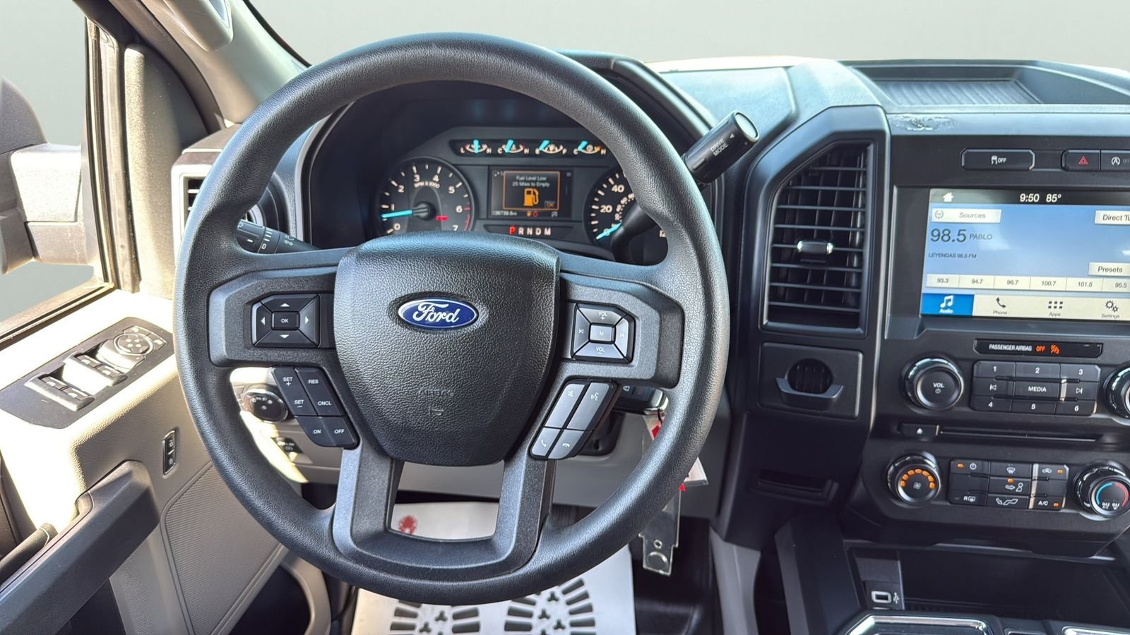 Used 2018 Gray Ford XL image 12