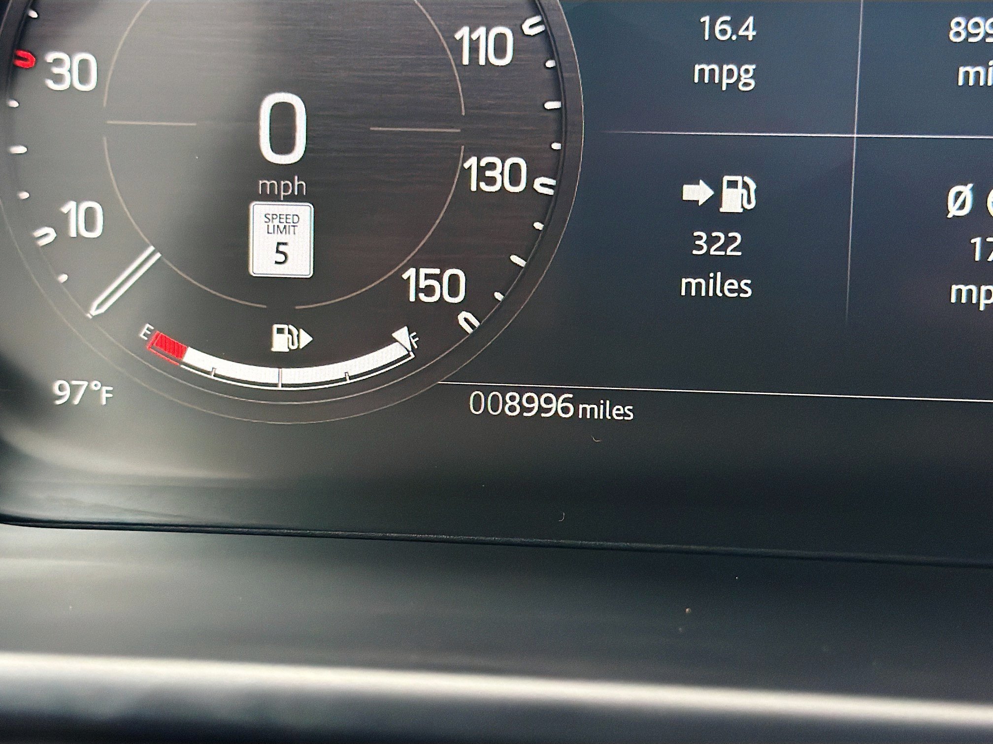 Certified Used 2025 Fuji White Land Rover S image 41