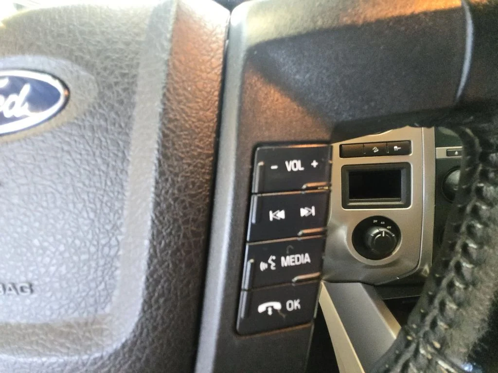 Used 2015 Gray Ford XLT image 25