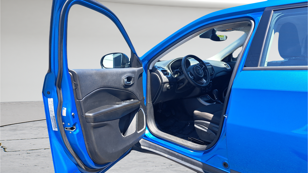 Used 2020 Blue Jeep Sport image 9