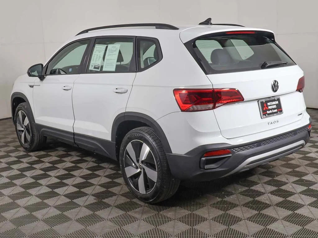 Used 2024 White Volkswagen 1.5T S image 8