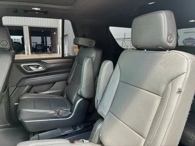 Used 2023 Summit White Chevrolet Z71 image 9