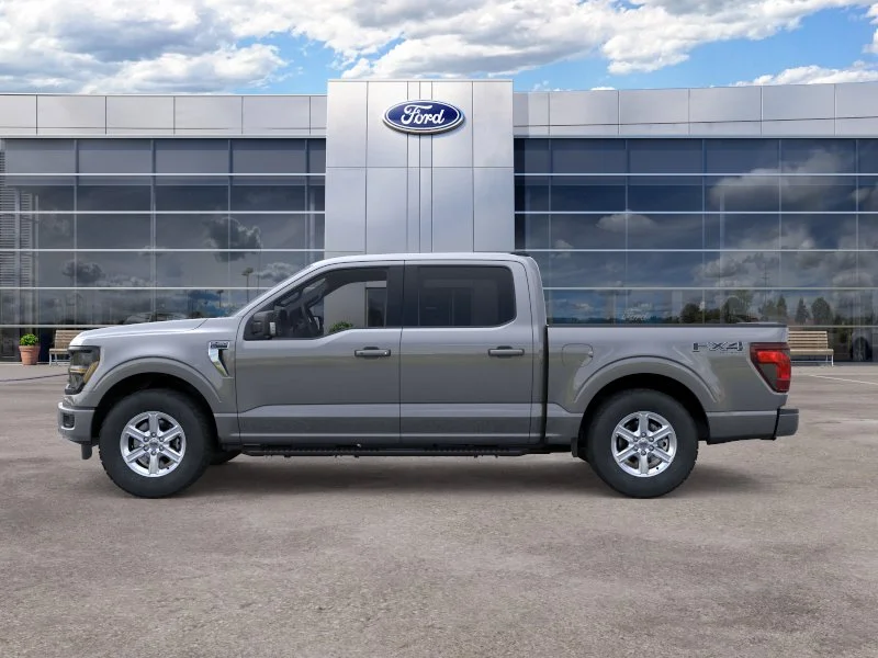 New 2026 Carbonized Gray Metallic Ford XLT image 3