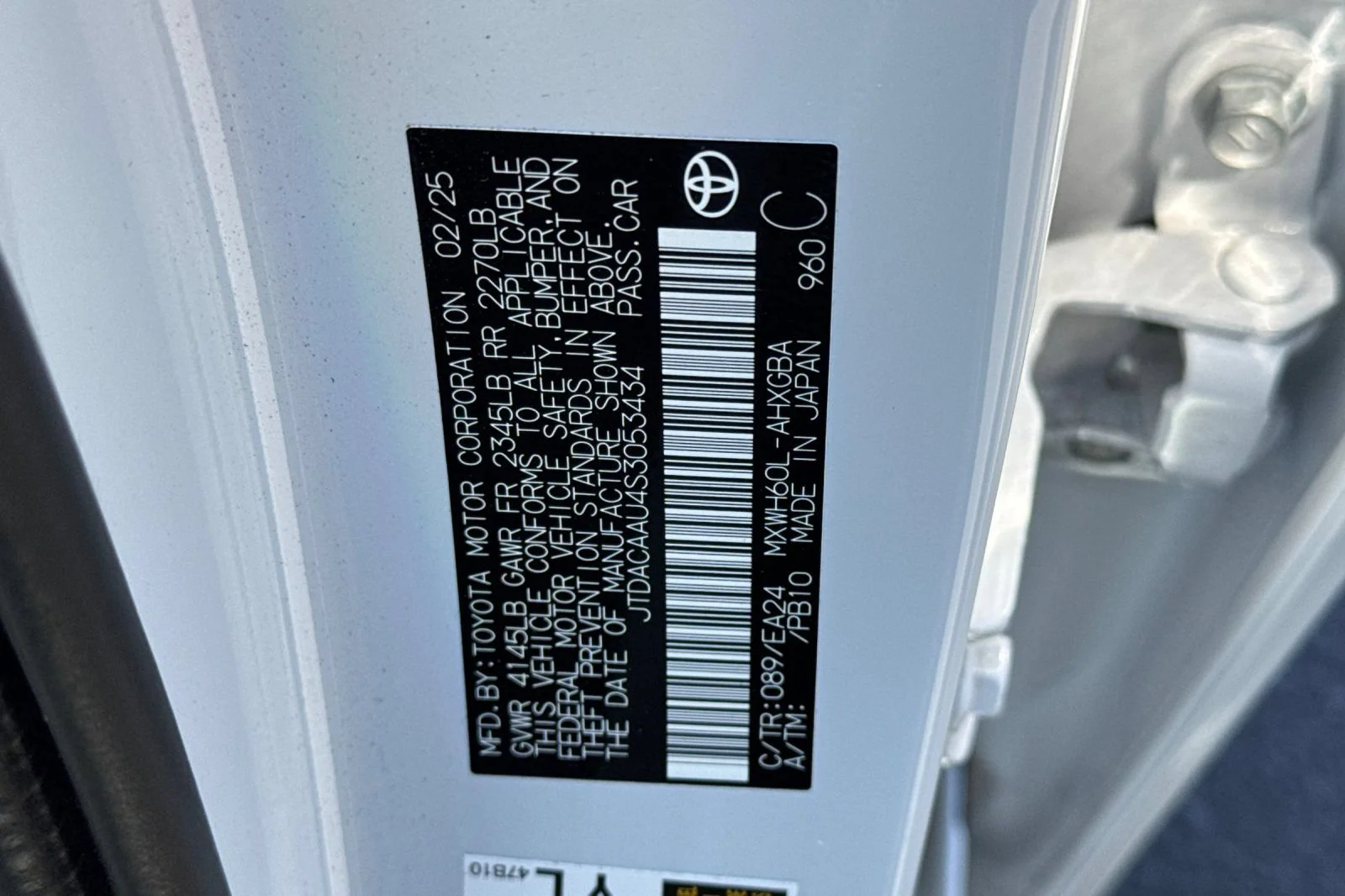 Used 2025 Off-white Toyota Nightshade image 32