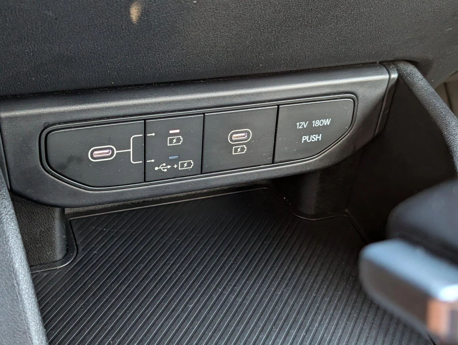 Used 2025 Morning Haze Kia LXS image 19
