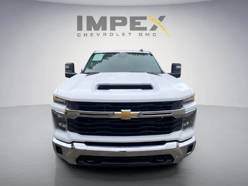 Used 2026 Summit White Chevrolet LT image 7
