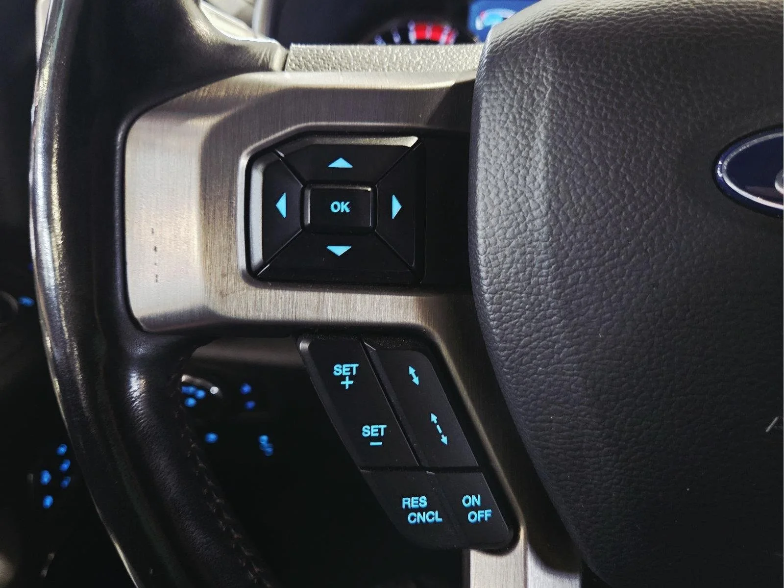 Used 2022 Star White Metallic Tri-Coat Ford Platinum image 34