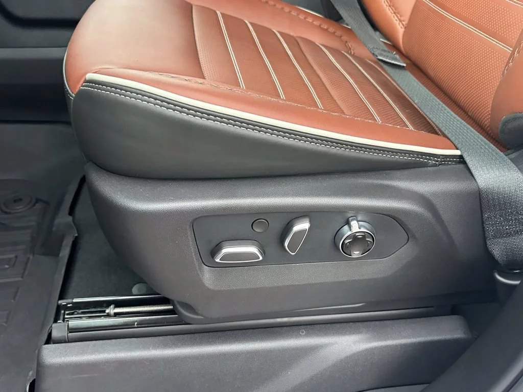 New 2026 Glacier White Tricoat GMC Denali Ultimate image 15