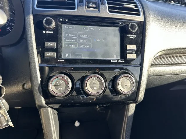 Used 2018 White Subaru  image 19