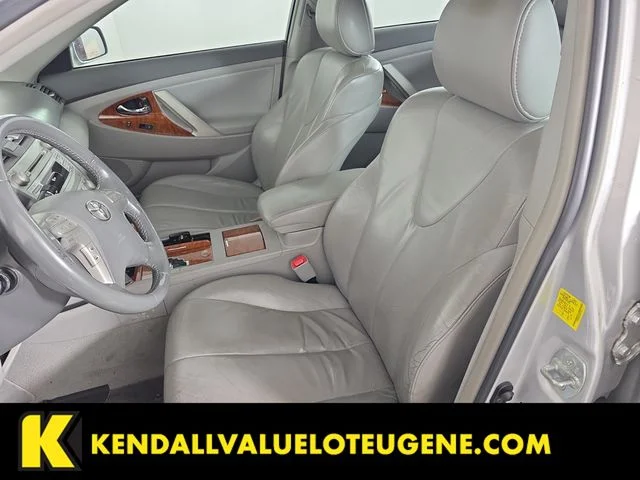 2011 Toyota Camry XLE - Photo 6