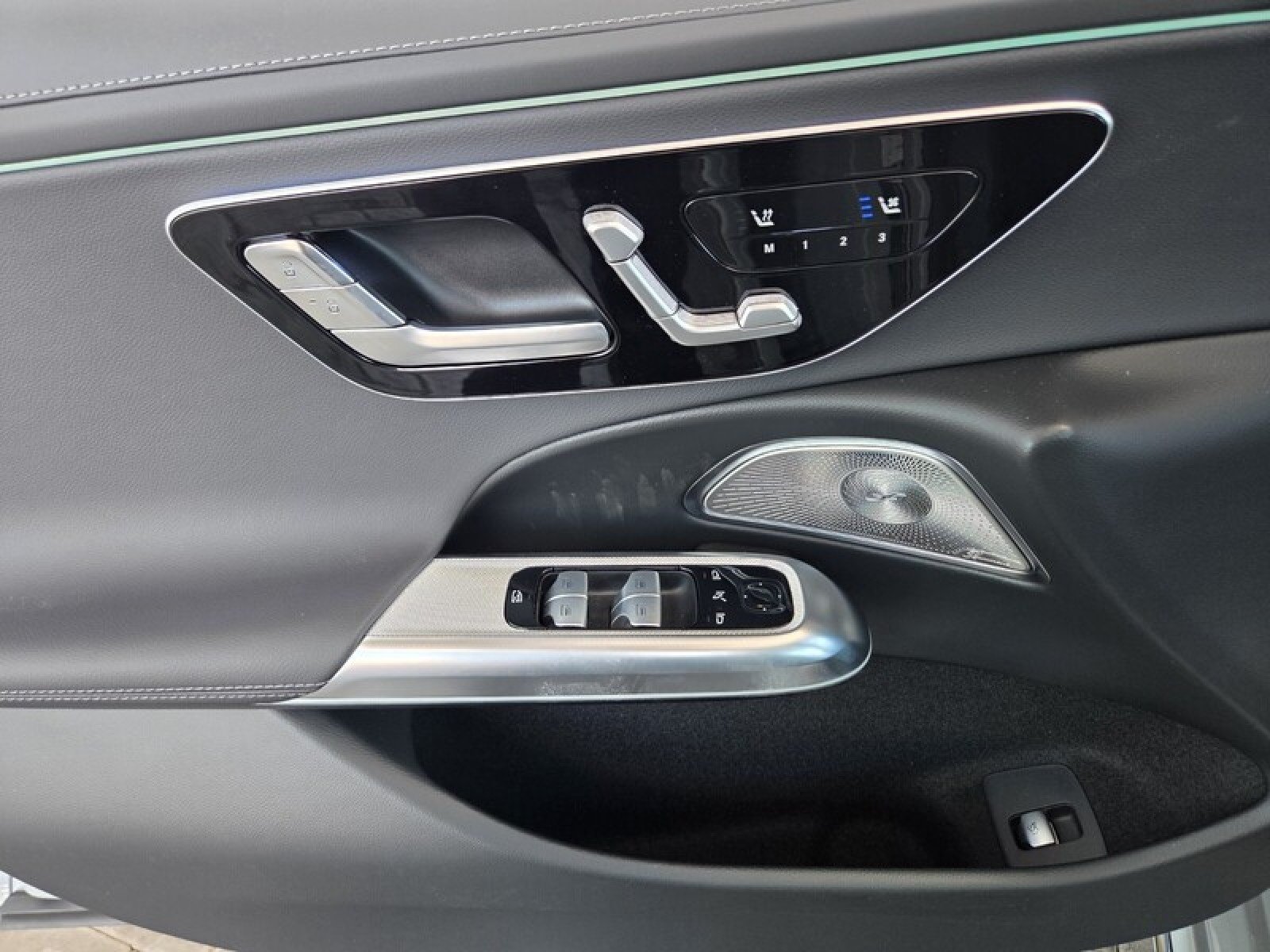 New 2027 MANUFAKTUR Alpine Grey Mercedes-Benz E 450 4MATIC® Sedan image 20