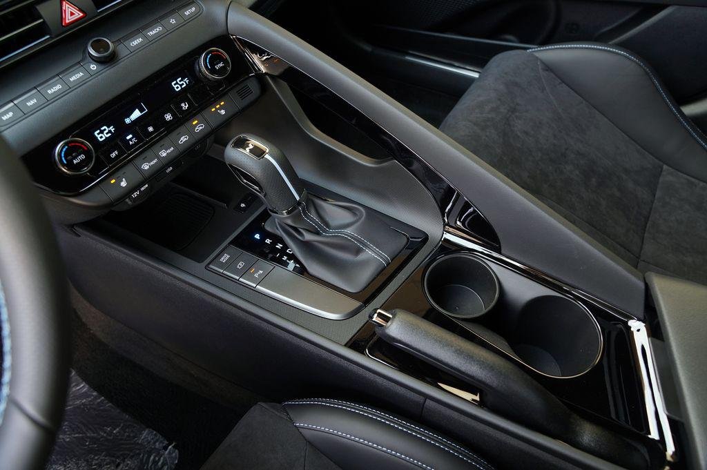 New 2026 Abyss Black Hyundai Base image 29