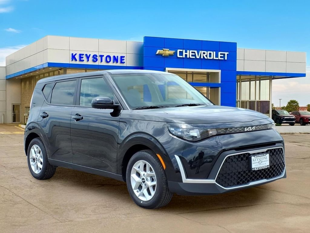 2025 Kia Soul 2.0L LX IVT's photo