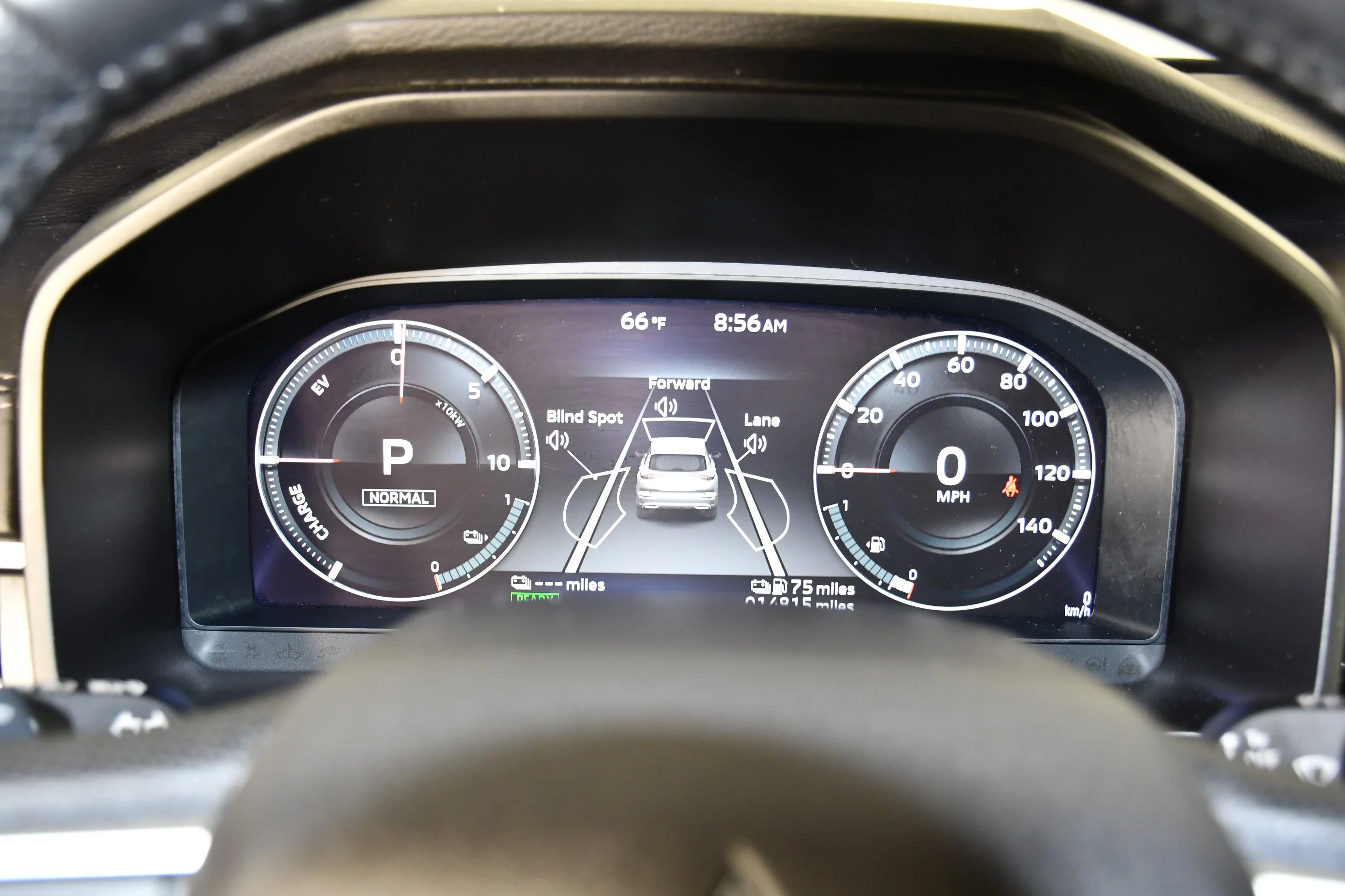 Certified Used 2025 Black Diamond Mitsubishi SE image 18