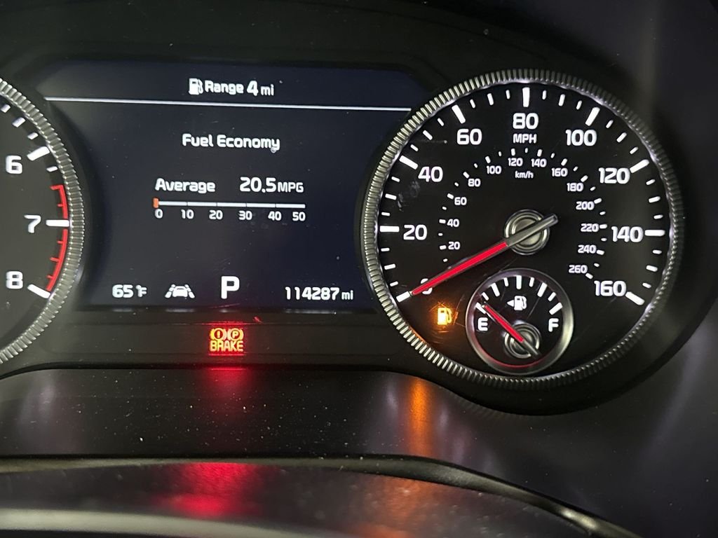 Used 2022 Grey Kia SX image 25