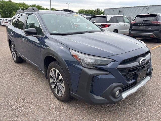 2025 Subaru Outback Limited's photo