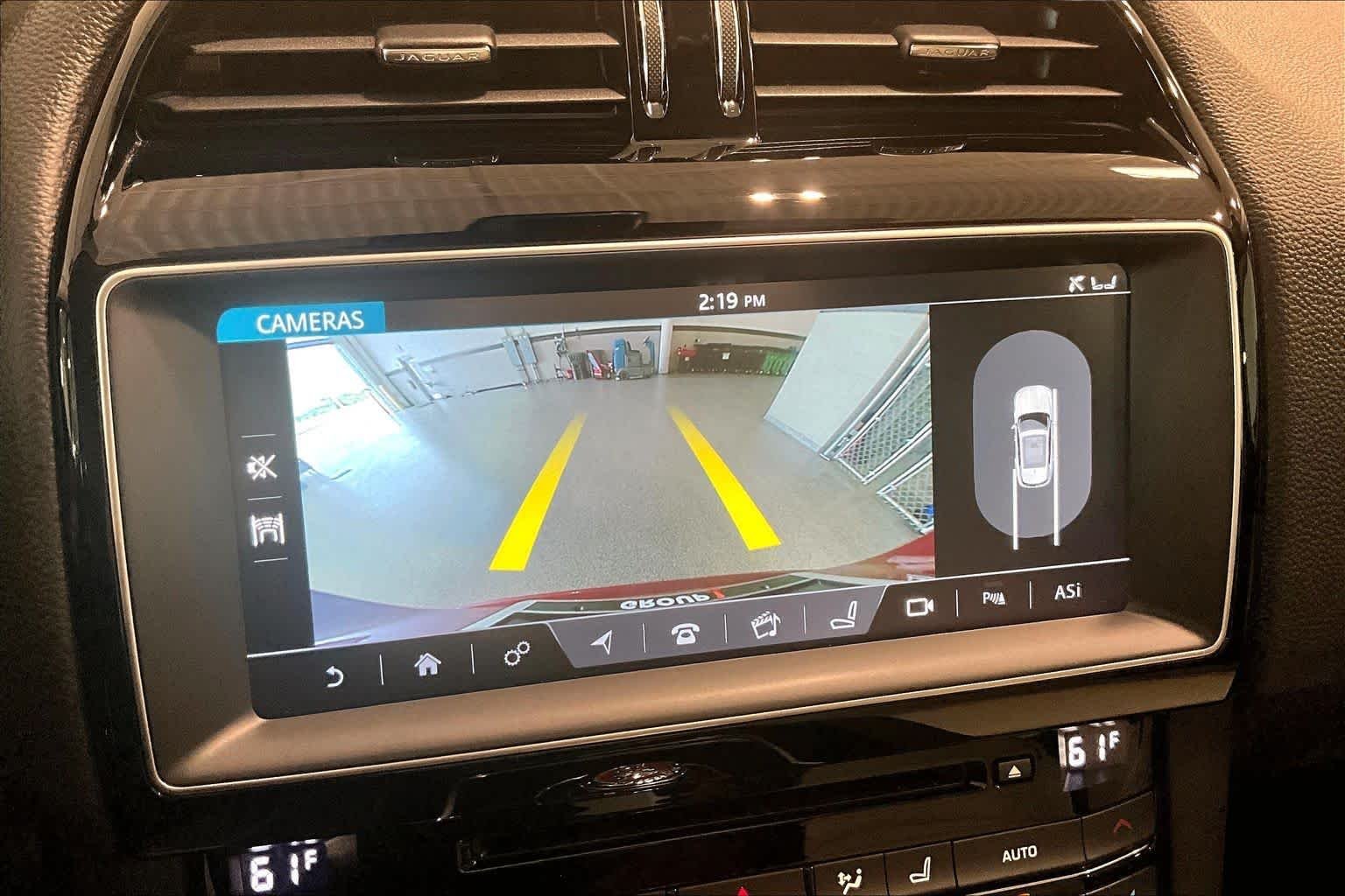 Used 2017 Odyssey Red Metallic Jaguar 35t Prestige image 26