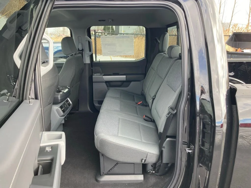 Used 2025 Black Ford XLT image 58
